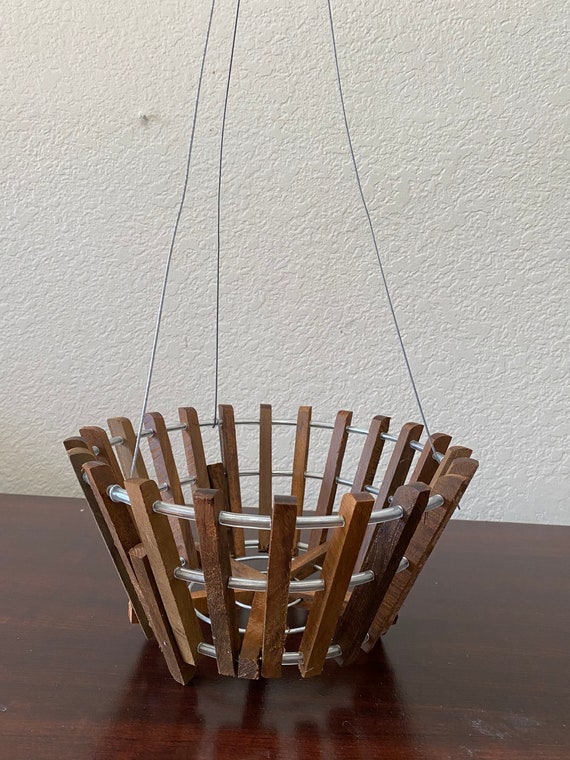 Home & Hobby Floral & Garden Crafts Round wooden baskets with hangers