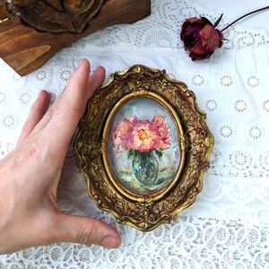 Oljemålning med pioner, konst i vintagestil, blommig stilleben, inramad väggdekor, present till födelsedag bild 8
