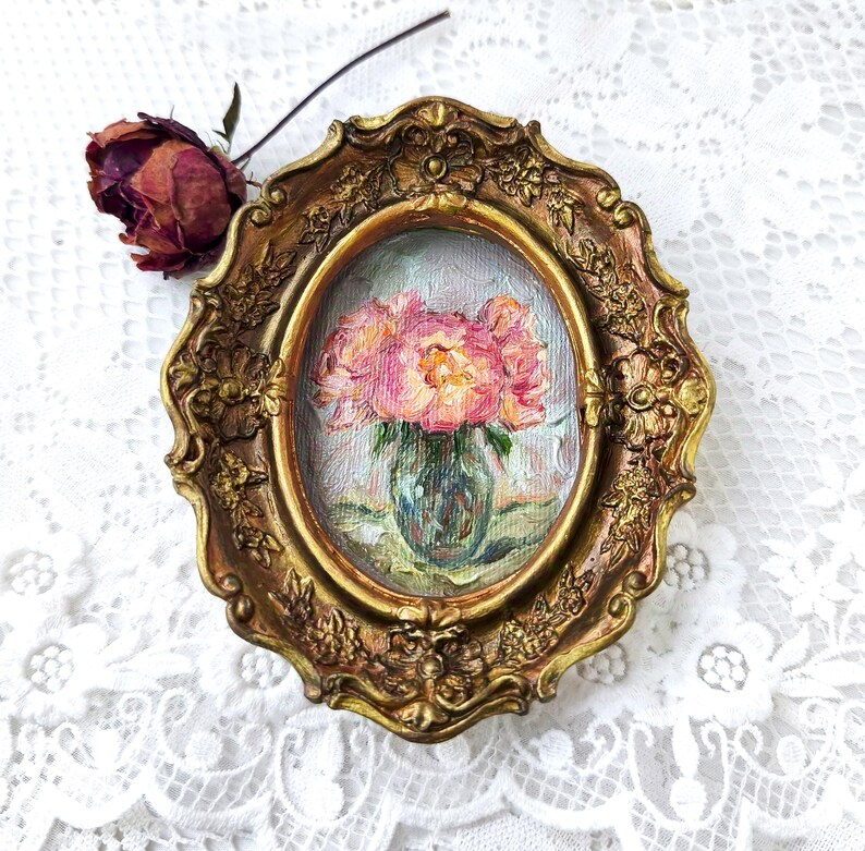 Oljemålning med pioner, konst i vintagestil, blommig stilleben, inramad väggdekor, present till födelsedag bild 3