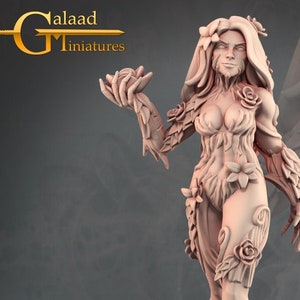 Dryad Pinups Various Minis 32mm 28mm Resin Miniature Dungeons and Dragons Pathfinder Tabletop Female Fey Figures Display RPG Into the Woods