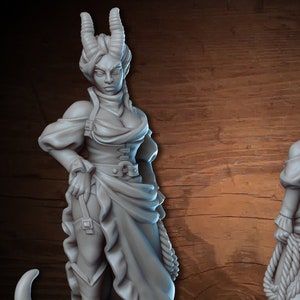 Female Tiefling Saloon Dancer 28mm 32mm D&D Resin Miniature Dungeons and Dragons Pathfinder Tabletop Roleplaying Vae Victis Mini Character