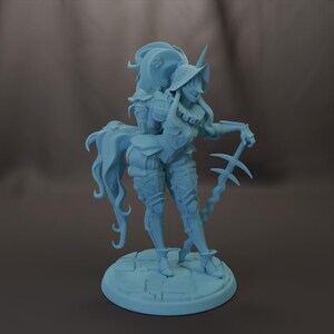 Lady Inez Knight and Sword 28mm 32mm 54mm Mini or 75mm Statue D&D Resin Miniature Dungeons and Dragons Roleplaying Twin Goddess Reforged II