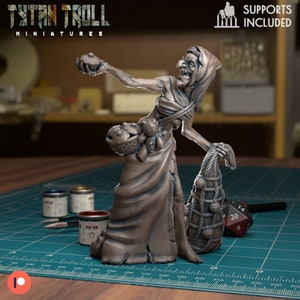 Witch Catcher Figure NPC 28mm or 32mm Resin Minis D&D Dungeons and Dragons Pathfinder Fantasy DnD Tabletop Strahd RPG TytanTroll Miniature