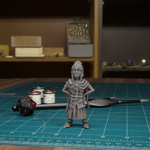 Arabelle 28mm or 32mm D&D Resin Miniature Dungeons and Dragons Pathfinder RPG Roleplaying TytanTroll Minis