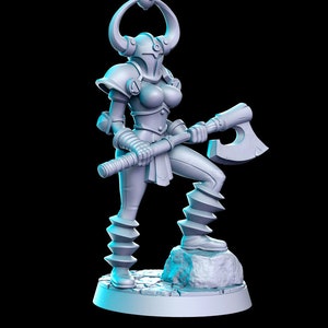 Female Chaos Knight 2 D&D Resin Printed 32mm/28mm Miniature Dungeons Dragons DnD Pathfinder Tabletop Display RPG RN Estudio Heroine Quest