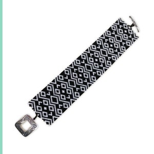 Peyote Stitch Beading pattern, PDF Instant Download, Wide beaded bracelet, cuff or bookmark, Miyuki Delica pattern 2 colors only