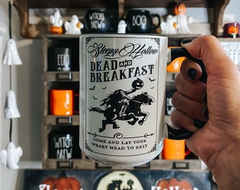 Sleepy Hollow Mug - Dead and Breakfast Mug - Black Handle Mug - Halloween Mug - Beste vriend Gift - Spooky Mug - Fall Mug