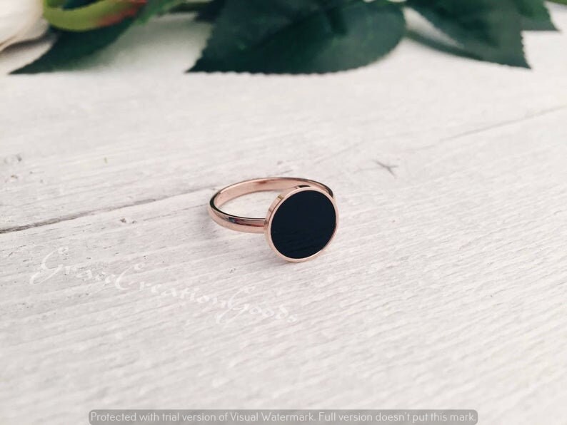 Circle Onyx Ring - Etsy