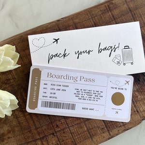 Personalised Boarding Pass Scratch Card – Surprise Holiday Reveal, Fake Plane Ticket, Hen Party/Stag Gift, Custom Travel Voucher, Christmas