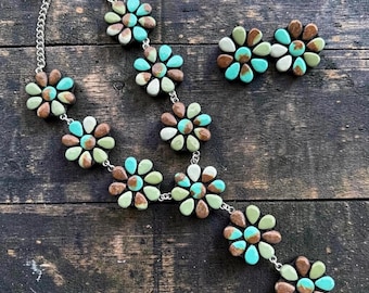 Lariat-Halskette und Ohrringe in Türkis-Optik, handbemalter Schmuck aus Polymerclay, Western-Halskette, Western-Hochzeitsschmuck, Cowgirl-Stil