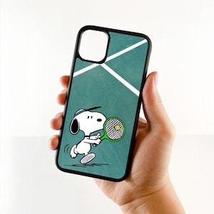 Coque de portable Snoopy Tennis / Moon pour iPhone 7/8, iPhone 11, iPhone 12/12 Pro, iPhone 13, iPhone 14, iPhone 15, iPhone 15 Pro, iPhone 16