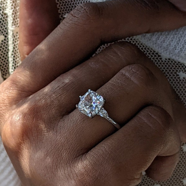 3,70 karaat kussengeslepen diamanten ring, 14 kt gouden solitaire, verbeterd natuurlijk gedolven