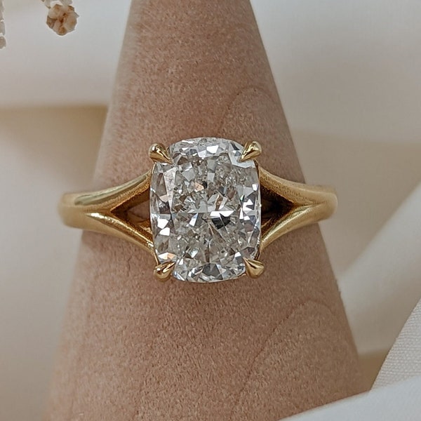 2.68 Carat Elongated Cushion Diamond Engagement Ring, 14K Yellow Gold Solitaire Ring