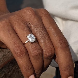 3.06 Carat Elongated Cushion Diamond Engagement Ring, 14K Yellow Gold With Side Stones