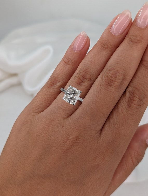 Anello di fidanzamento con diamante a cuscino da 4 20 carati oro bianco 14 carati anello con pav