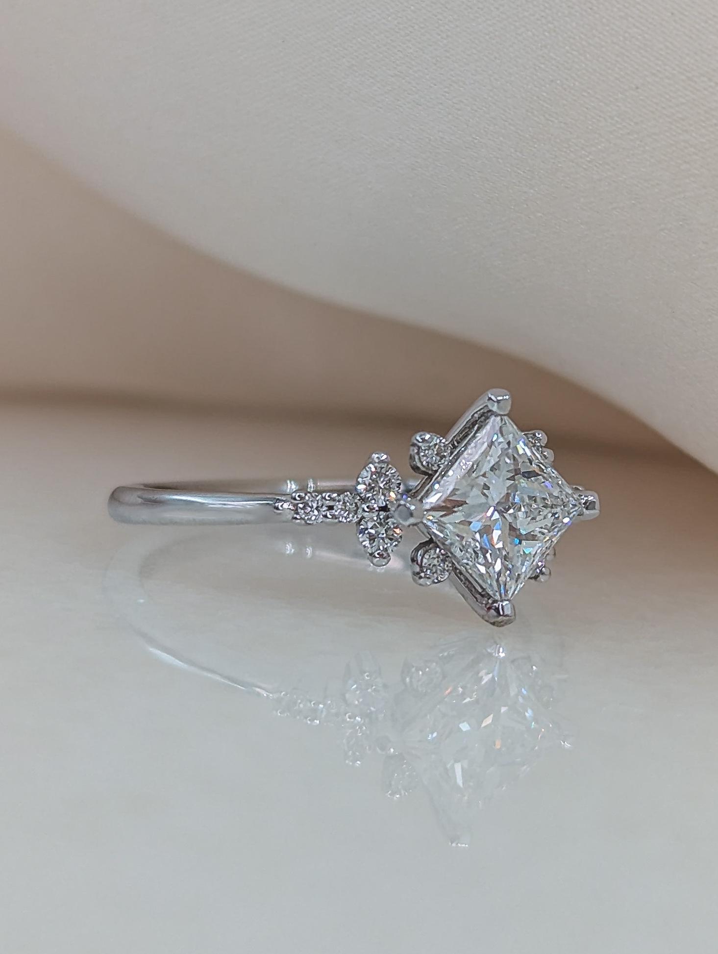 Bague De Fiançailles Diamant Princesse 2.20 CT VVS1 - Or Blanc 14k - Sur Mesure