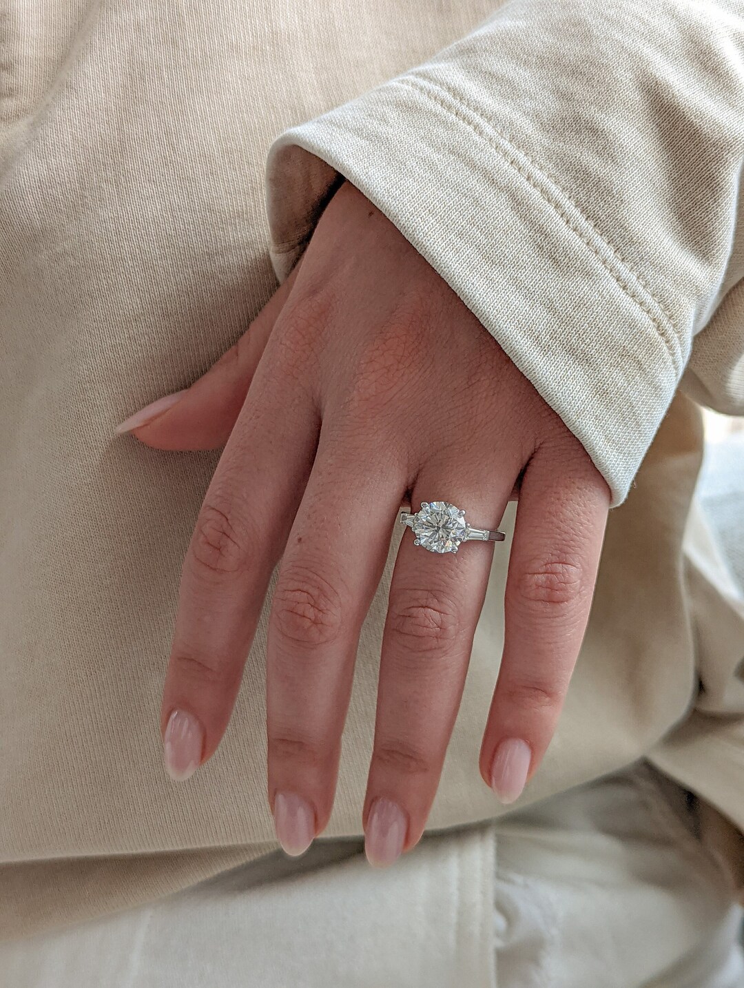 3.70 Carat Round Brilliant Diamond Engagement Ring, 14K