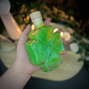 four leaf clover | Shamrock potion bottles | Midnight Imperium
