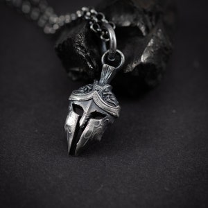 Krieger Spartan Helm Silber Männer Anhänger Halskette, Kraft und Schutz Halskette, handgemachter Silberschmuck für Männer, griechische Mythologie