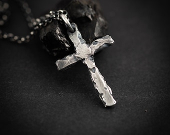 Men's Silver Cross Necklace – Christian Faith Pendant, Religious Jewelry Gift, Symbol of Faith and Strength