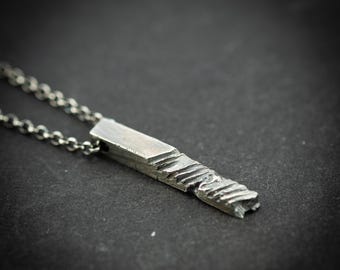 Collar rústico oxidado de plata esterlina para hombre, estilo brutalista contemporáneo
