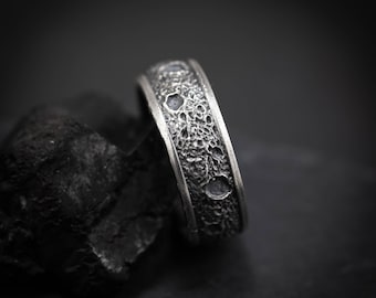 Sterling Silver Moon Surface Band Ring, Unique Crater Design - Etsy