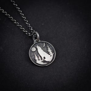 Personalized Silver Moon Wolf Pendant Necklace for Men, Engraved Forest Animal Jewelry, Unique Nature Gift for Him, Men's Wolf Necklace image 6