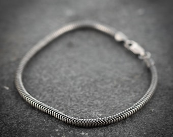 Pulsera rústica de cadena de serpiente de plata, joyería rústica hecha a mano en plata esterlina, pulsera boho para hombres o mujeres, pulsera de plata oxidada