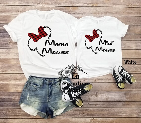 mine&mom. シャツ Women's Mickey & Friends Mother's Day Minnie Mouse Mom Scoop Neck