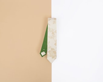 White Floral Necktie, Neckties, Homemade, Mens Clothing, Necktie, Ties, Groomsmen, Weddings, 2020 Ties - Floral Collection