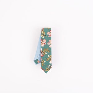 Green Floral Necktie, Neckties, Homemade, Mens Clothing, Necktie, Ties, Groomsmen, Weddings, 2020 Ties - Floral Collection