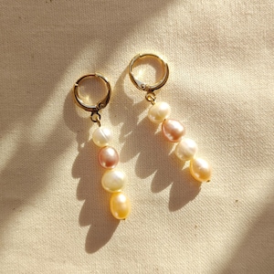 Tri farbige Perlen baumeln Ohrringe, rosa lila weiße Perlen Ohrringe, multi perlen Ohrringe, zarter Hochzeit Schmuck, Geschenk für Brautjungfer / sie