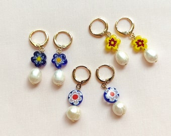 Boucles d'oreilles faites main avec perles et fleurs en verre millefiori, boucles d'oreilles pendantes fleurs colorées, bijoux plaqués or 18 carats, cadeau pour elle/sœur/maman/femme