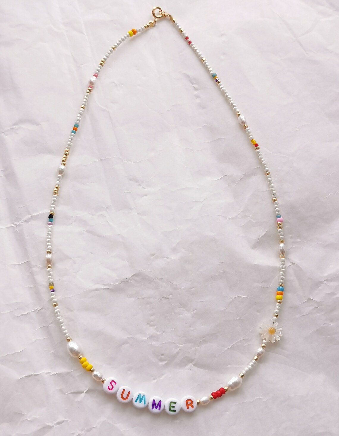 collier lettre perle