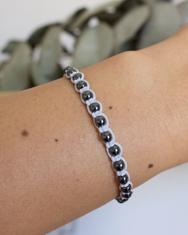 handmade cadeau gift artesanal hecho a mano Hematita bracelet chakra jewelry Pulseras de macram\u00e9 y piedras naturales regalo boho