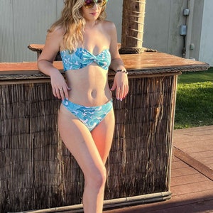 Waves Bandeau Bikini