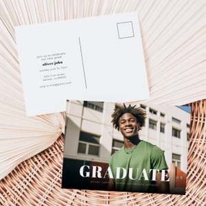 Carte postale moderne d'invitation à l'obtention du diplôme avec photo - Édition et téléchargement instantanés
