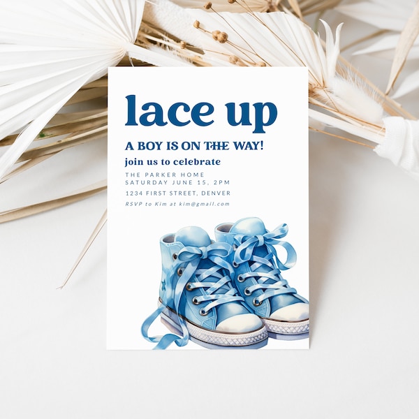 Lace Up, A Boy Is On The Way - Sneaker Shoe Baby Shower Party Invite avec des chaussures bleues - Édition et téléchargement instantanés