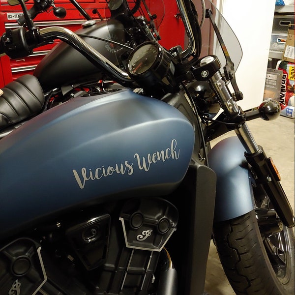 Calcomanía de motocicleta personalizada: letras de vinilo permanentes para exteriores para motocicletas, motociclistas, bicicletas, cascos y más. C20
