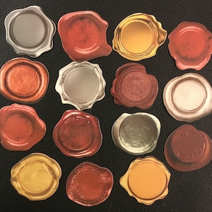 ¡SELLOS DE CERA! 45 pegatinas de sellos de cera falsos, consigue el CUERVO, sellos para sobres o cartas, no para depilación y son un excelente regalo.