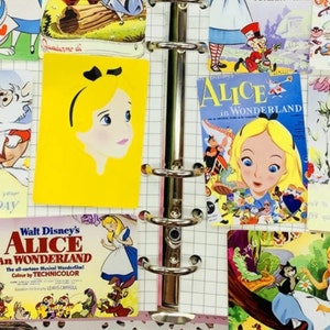 VINTAGE STYLE ALICE Aufkleber!  18 süße Alice Sticker, Szenen aus dem Wunderland, Alice&#39;s surreale Reise, und sie macht sich immer gut als Geschenk!