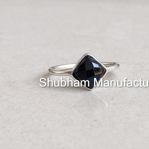 Natural Black Onyx Ring, 925 Sterling Silver Ring, Tiny Gemstone Ring, Dainty Onyx Ring, Birthstone Ring, Thin Band Ring, Handmade Jewelry
