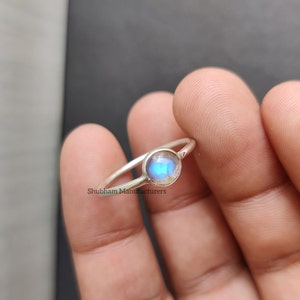 Natural Labradorite Ring, 925 Sterling Silver Ring, Simple Everyday Ring, Minimalist Birthstone Ring, Handmade Gift, Labradorite Jewelry
