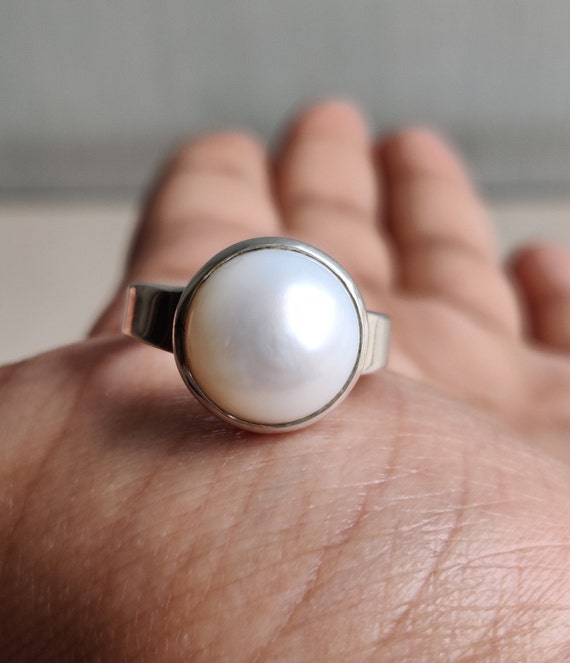 Silver ring with pearl sales stone