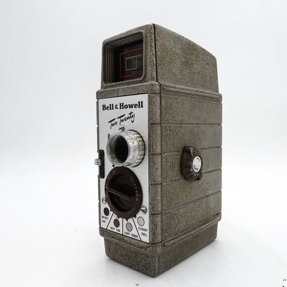 Bell & Howell 220 ツー トゥエンティ ダブル 8 mm シネカメラ - 完全
