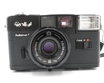 ヴィンテージ ローライフレックス SL35 カメラ: 35 mm フィルム一眼