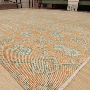 7x10 minimal floral pastel orange beige rug , 7&#39;2&quot; X 10&#39; vintage rug,  home decor rug, woven  rug, D89N7672