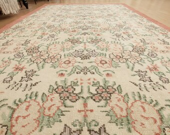 pastel floral vintage Area Rug, 5'6" X 9'7"  Dining Room carpet  D123N7390