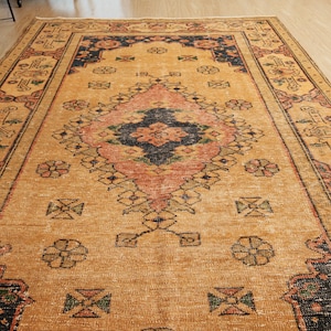 6x10 distressed dining room rug, Turkish bed plan rug, 6&#39;5&quot; X 10&#39;1&quot; vintage bedroom  rug, D143N9290