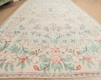 6x9  Floral  Turkish Area Rug, Distressed Beige Green Rug, 5'7" X 8'11" area rug,  D43N3476